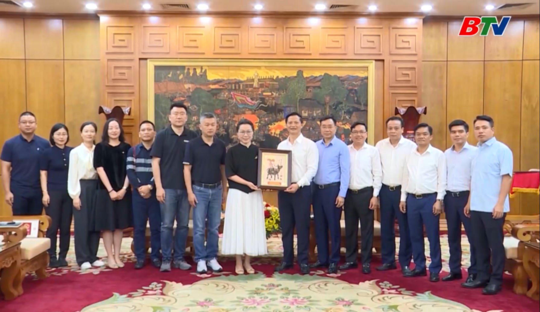 Chủ tịch UBND tỉnh làm việc với Doanh nghiệp Trung Quốc