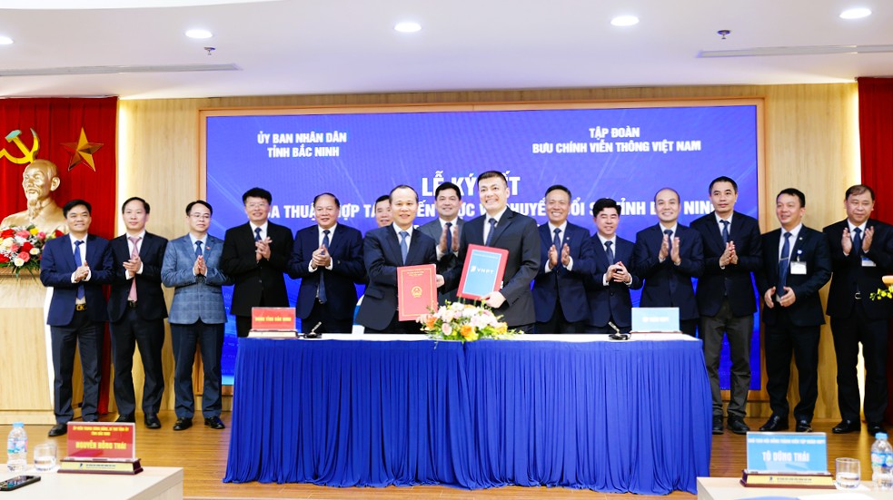 UBND tỉnh và Tập đoàn VNPT ký kết thỏa thuận hợp tác chiến lược về chuyển đổi số