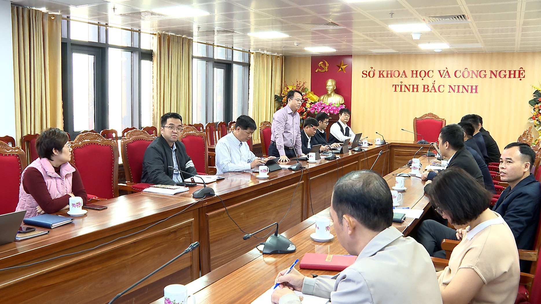 Sở KH&CN làm việc với Tổng Công ty Bưu chính Viettel về phát triển kinh tế tầm thấp